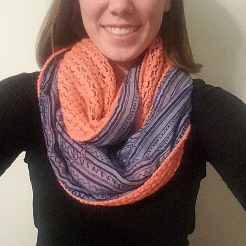 Infinity scarf - Picture 2 of 3